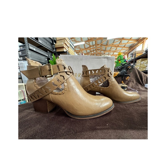 A Rider Girl Shoes - A Rider Girl Tan Strappy Women's Ankle Boots